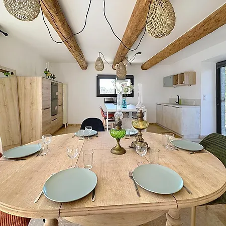 Holiday home Les De La Fee *