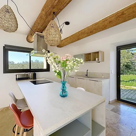 Holiday home Les De La Fee Cavaillon