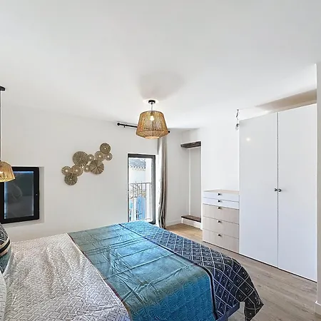 Les De La Fee Holiday home Cavaillon